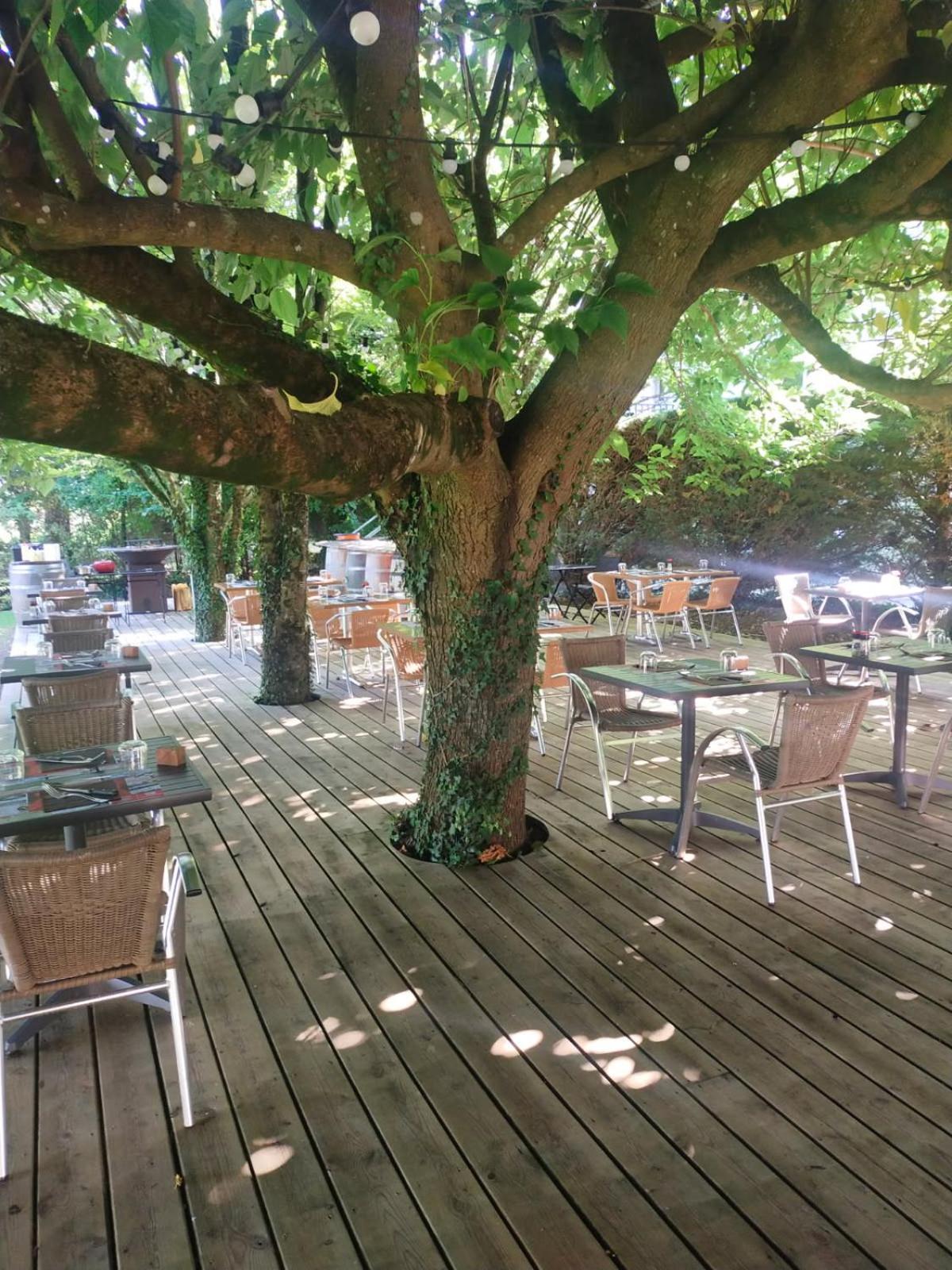 Hotel Bon Repos Barbezieux-Saint-Hilaire Kültér fotó